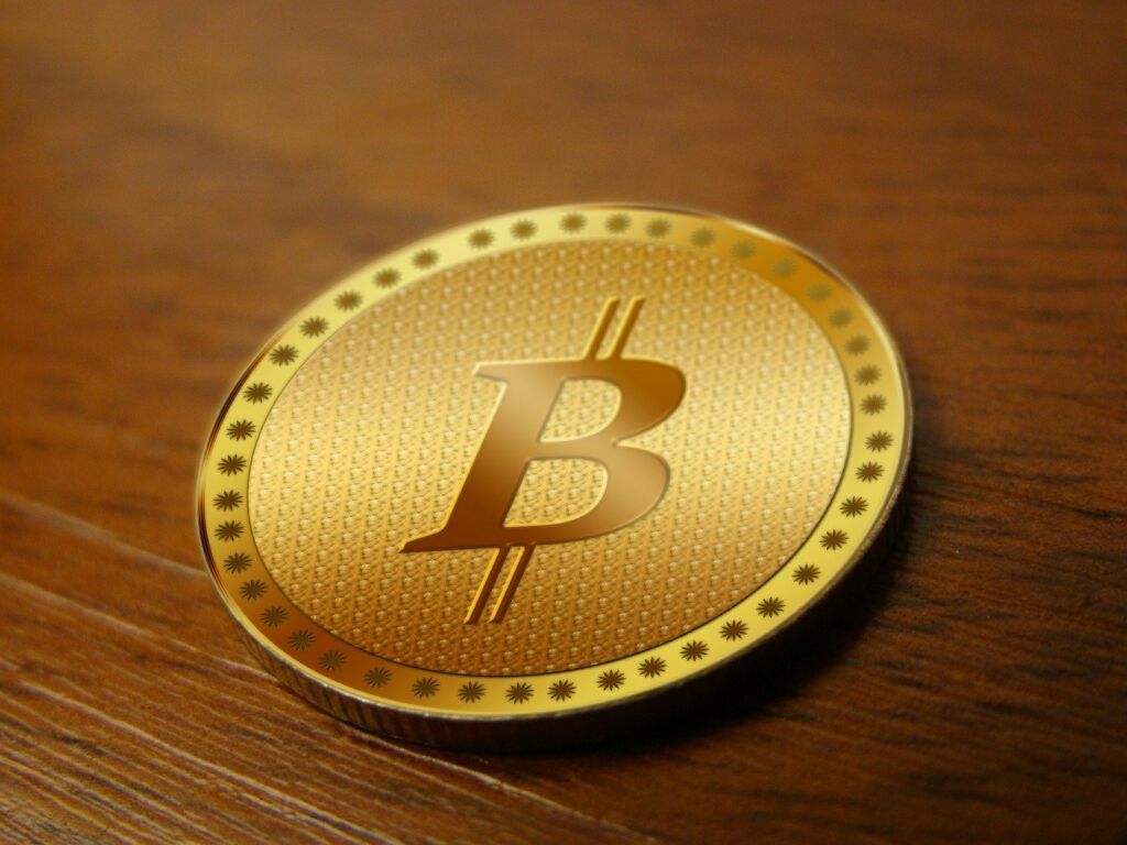 bitcoin, coin, money-495995.jpg